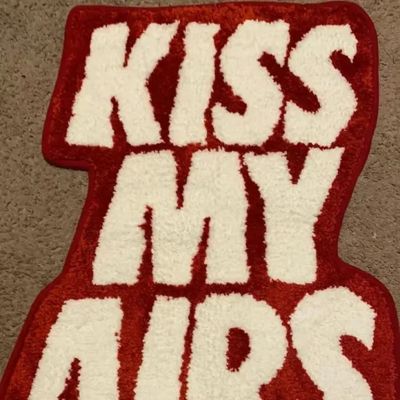 HANDMADE RUG - Picture 2 of 3